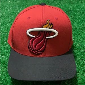 🔥 Mitchell & Ness HEAT cap 🧢 🔥